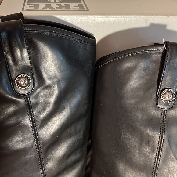 FRYE MELISSA BUTTON RIDER SIZE 8 - Picture 4 of 5